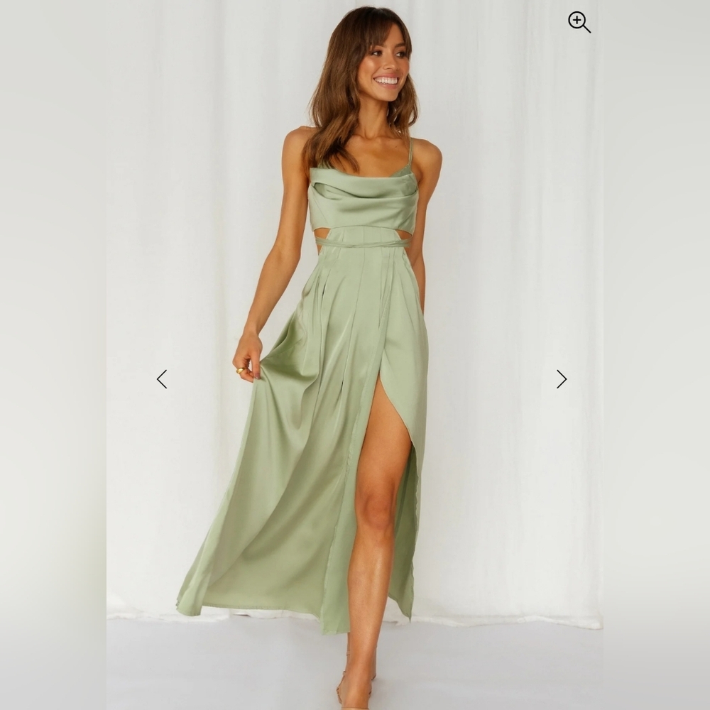 NWT Reveal Your Mind Midi Dress